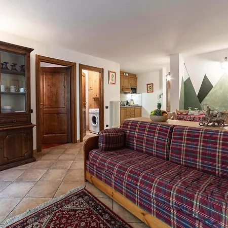 Apartahotel Larice Bianco *