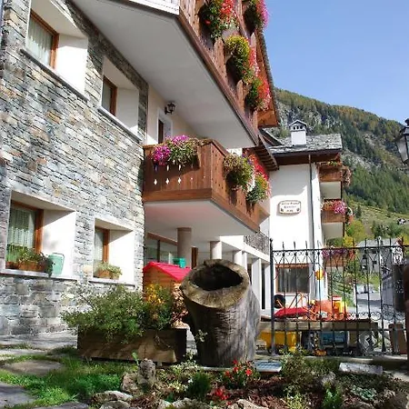 Aparthotel Larice Bianco