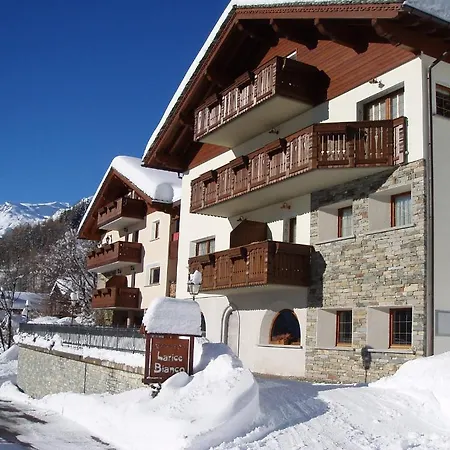 Larice Bianco Aparthotel *